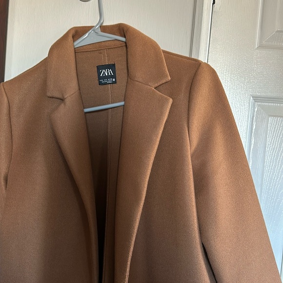 Zara Coat - Picture 1 of 2